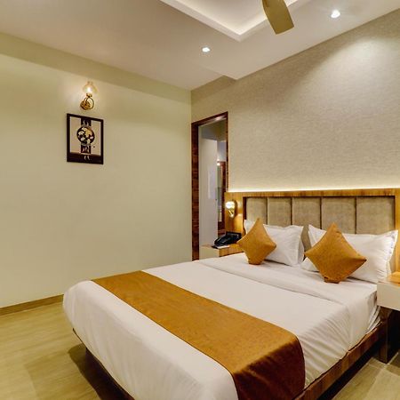 Home2 Studio Apartments Mumbai Exteriör bild