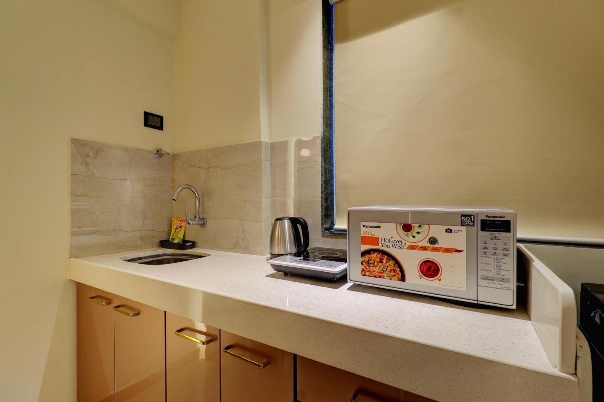Home2 Studio Apartments Mumbai Exteriör bild
