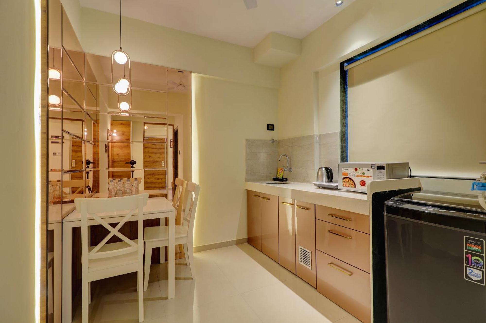 Home2 Studio Apartments Mumbai Exteriör bild